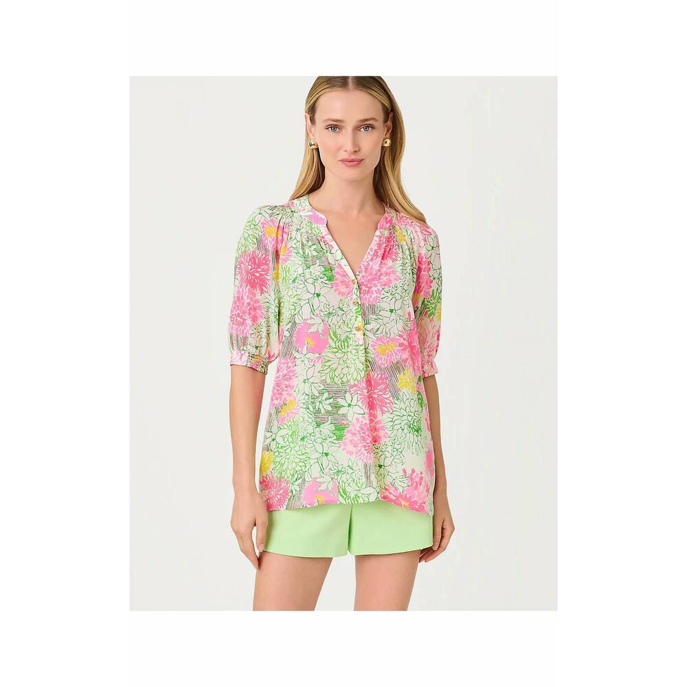 NEW LILLY PULITZER elsa short sleeve top in resort white mum patch